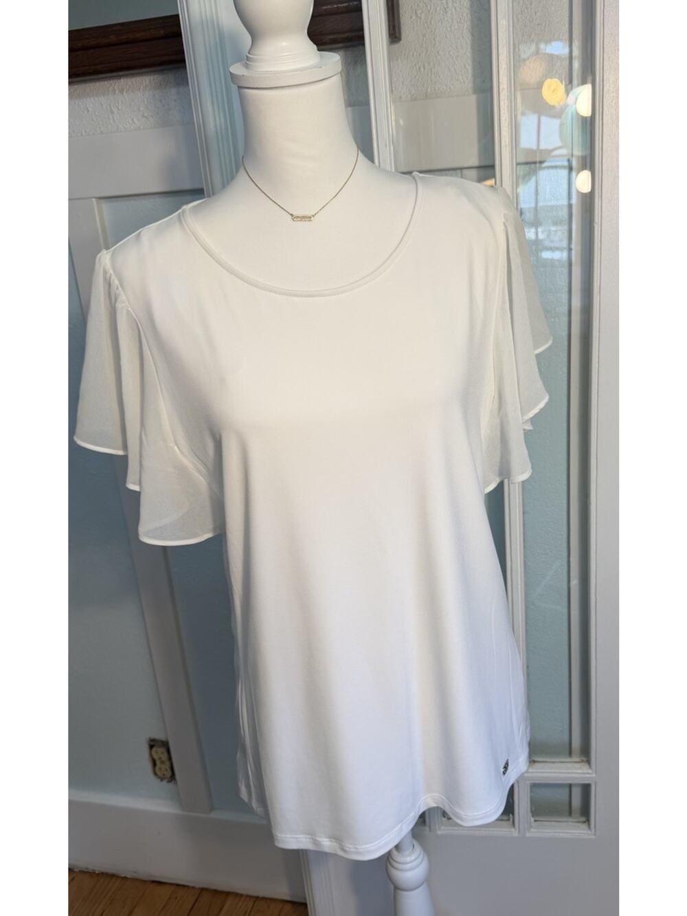 Women’s Calvin Klein White Flutter Short Sleeve Blouse Size Medium
